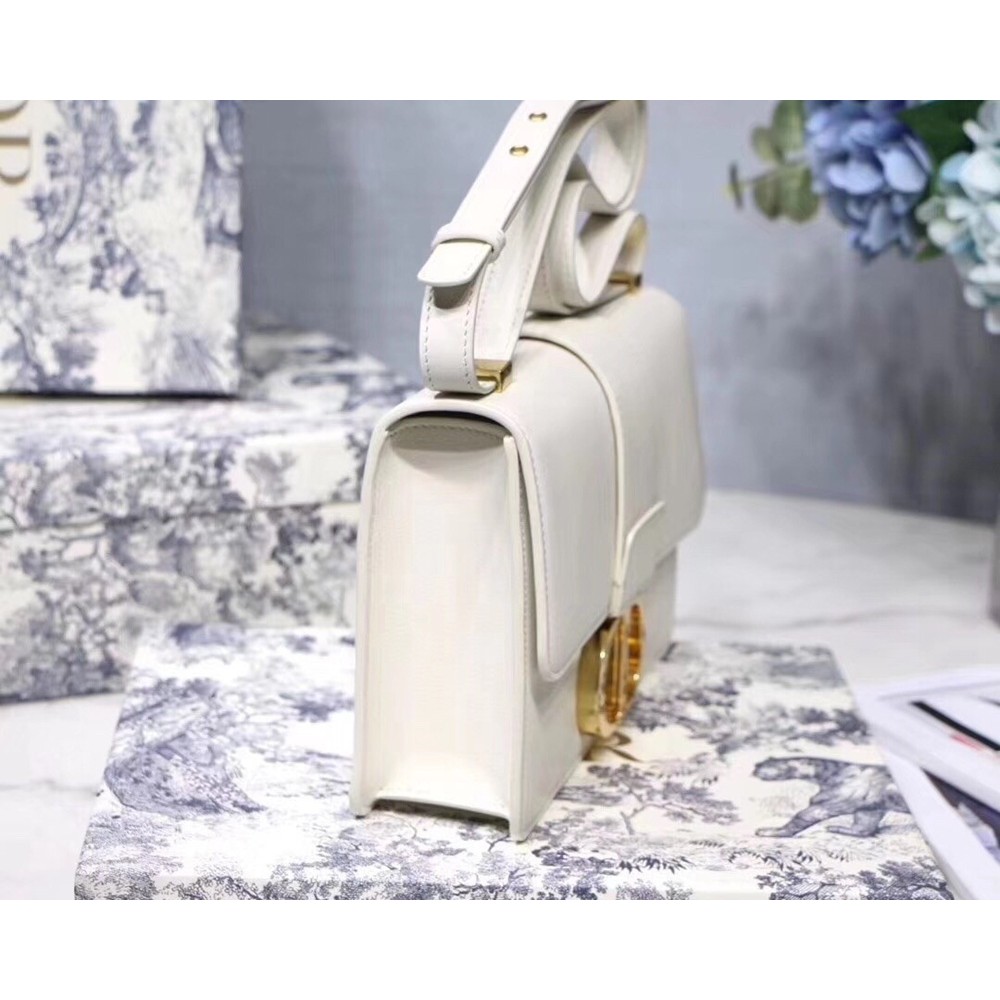 Dior 30 Montaigne Shoulder Bag In White Calfskin